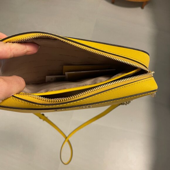 Michael Kors Sunflower Yellow Jet Set Travel East West Leather Crossbody - Picture 8 of 9